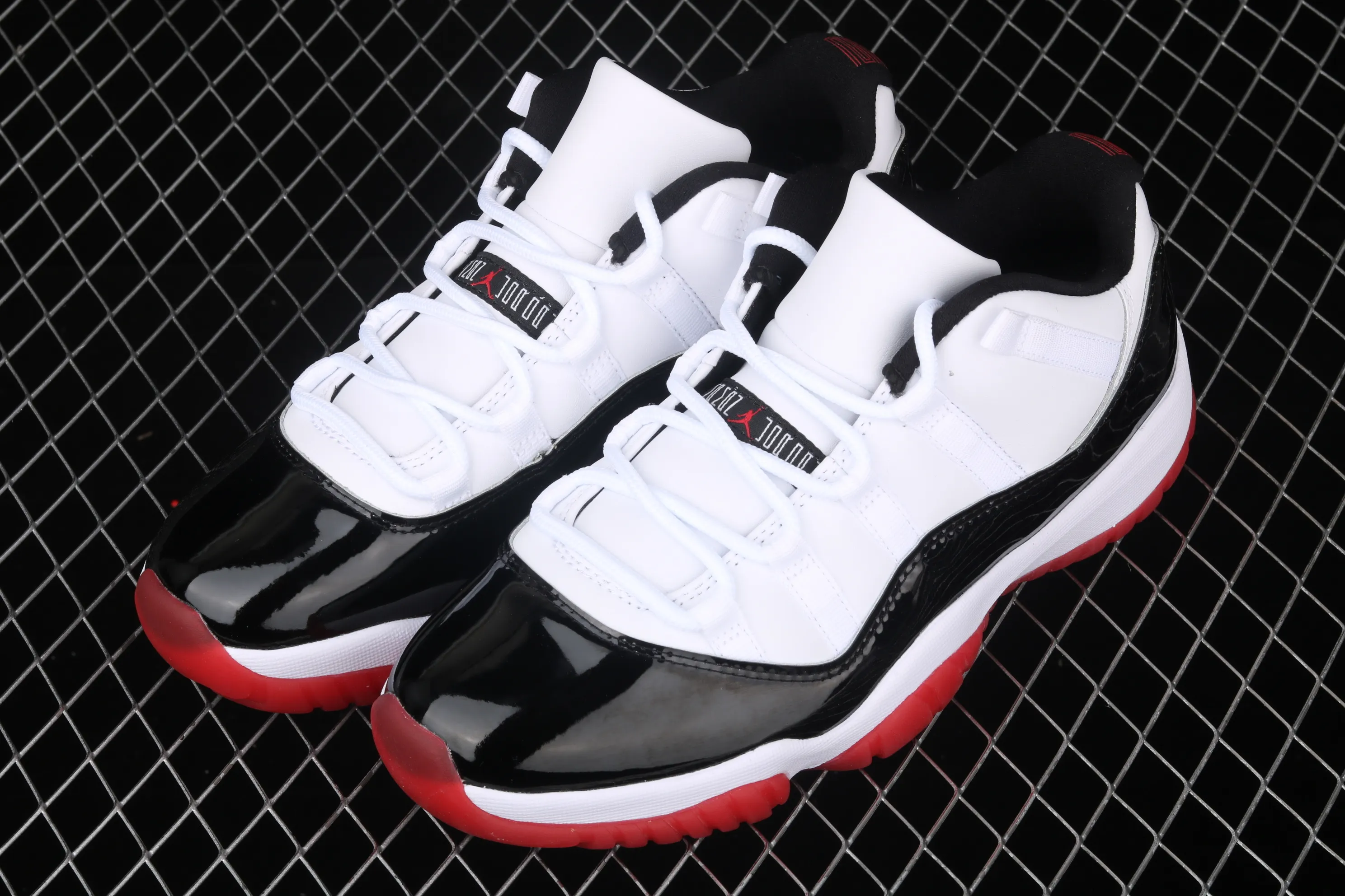 All Categories Air Jordan Jordan Series Basketball Shoes Air Jordan 11 Pure Original Version Air Jordan 11 Retro Low AJ11 Joe 11 Patent Leather Black Red Low Top Real Standard Real Carbon AV2187-160